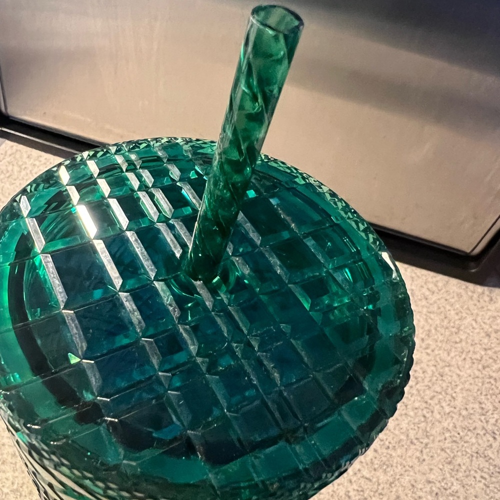 Green Starbucks tumbler 24 oz - Picture 4 of 7